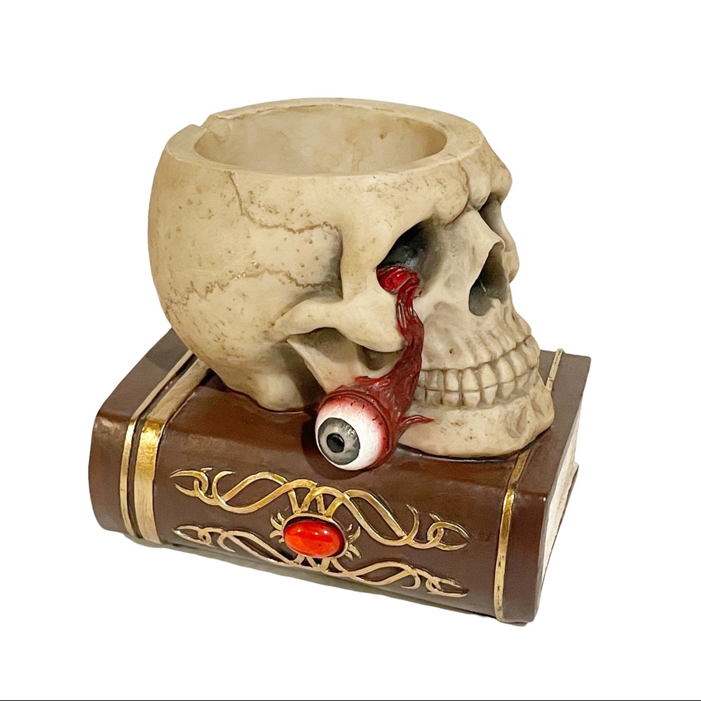 World of‎ Wonders Gory Eyeball Skull Book Ashtray Decor Halloween Home